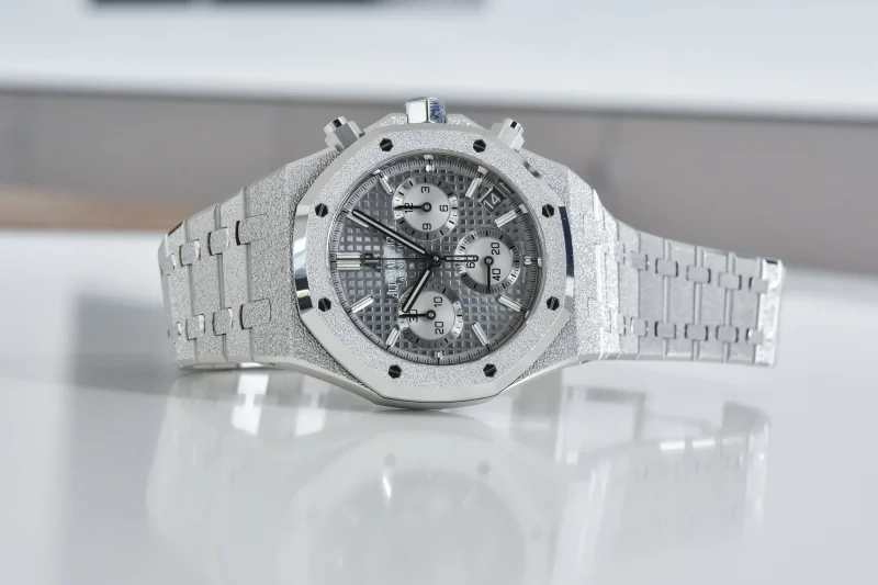 Dây Royal Oak là thiết kế tích hợp dành riêng cho dòng Audemars Piguet Royal Oak